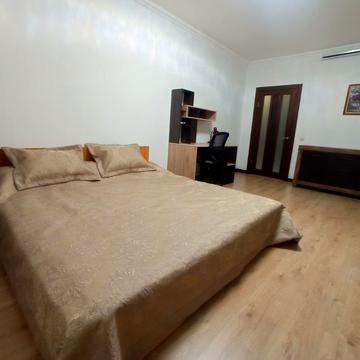 Вадима Гетьмана вул., 30-Б