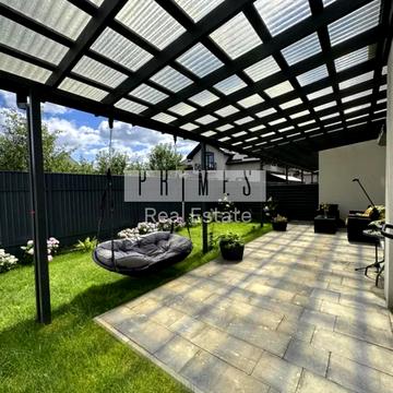 Ягідна вул., 5