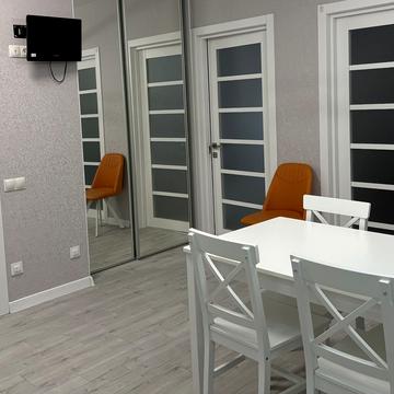 Університетська вул., 1п/1