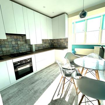 Лесі Українки бульв., 10-А