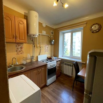 Смілянська вул., 3