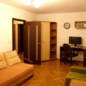 Донецька вул., 61