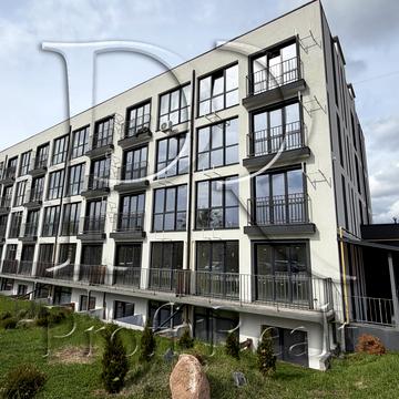 Молодіжна вул., 11/8