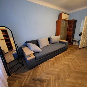 Івана Боберського вул., 16