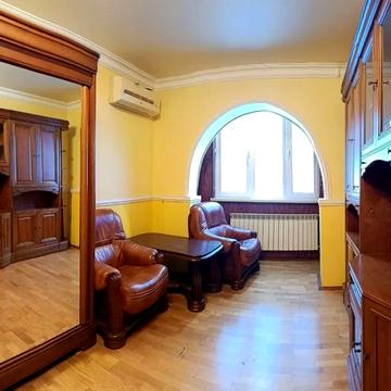 Сімї Глодан вул., 17