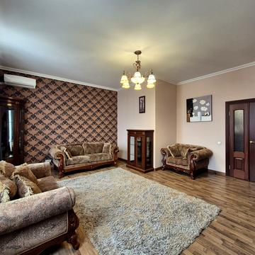 Євгена Коновальця вул. (Щорса), 44-А