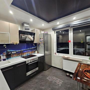 Хорольська вул., 1-А