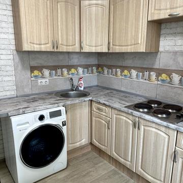 Бориса Гмирі вул., 12-Б