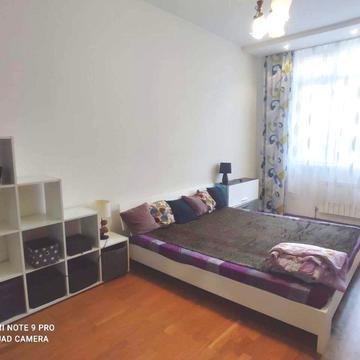 Гната Хоткевича вул. (Червоногвардійська), 12