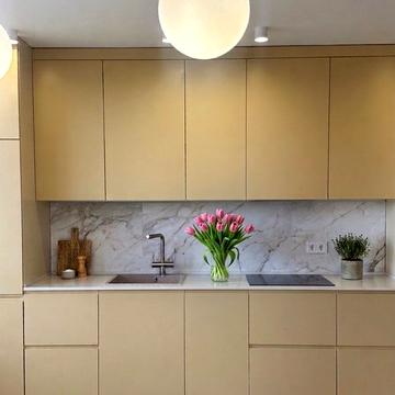 Причальна вул., 14