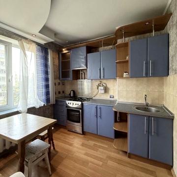 Інститутська вул., 18