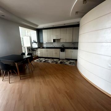 Захисників України вул. (1-го Травня), 8а