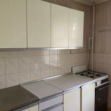 Подільська вул., 68