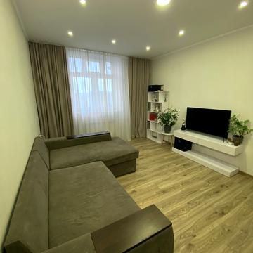 Петра Калнишевського вул. (Михайла Майорова), 7