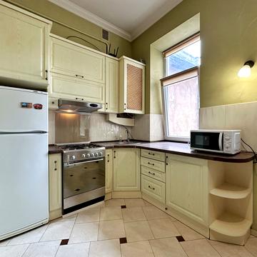 Князя Романа вул. (), 11