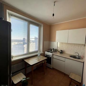 Перемоги просп., 76