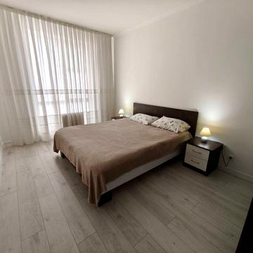 Вячеслава Чорновола просп. (), 16з