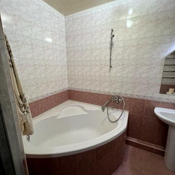 Перемоги просп., 66