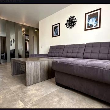 Героїв просп., 11