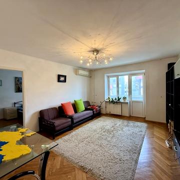 Лесі Українки бульв., 19