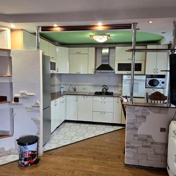 Князя Володимира Великого просп., 130/5