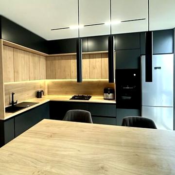 Пасічна вул., 166