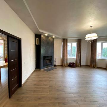 Помаранчева