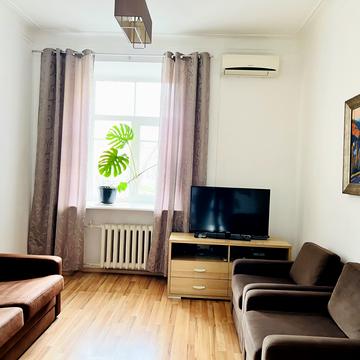 Лисенка вул., 4