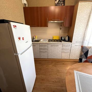 Левка Лукяненка вул. (Маршала Тимошенка), 3