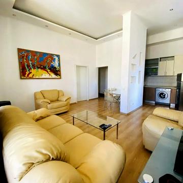 Антоновича вул. (Горького), 24