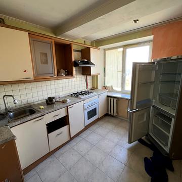 Миколи Василенка вул., 13