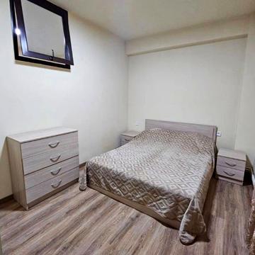 Івана Кавалерідзе вул. (), 1