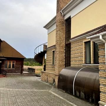 Риболовецька вул., 19