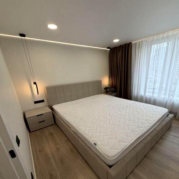 Олександра Олеся вул., 8/17