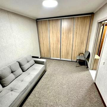 Космонавта Поповича вул. (Космонавта Волкова), 18