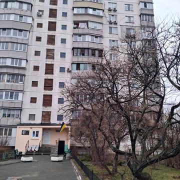 Володимира Івасюка просп. (Героїв Сталінграду), 51
