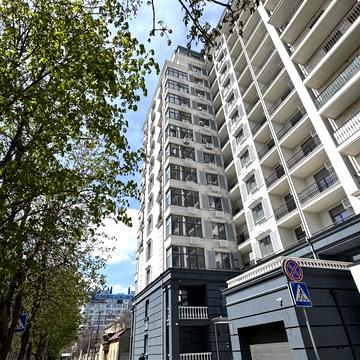 Андрія Гулого-Гуленка вул. (Віце-адмірала Азарова), 8