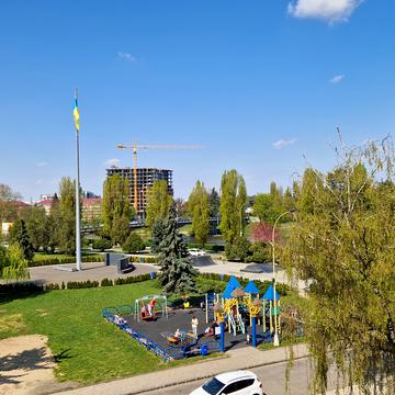 Богдана Хмельницького пл., 3