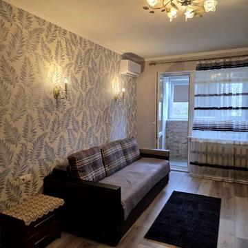 Академіка Корольова вул., 112/1