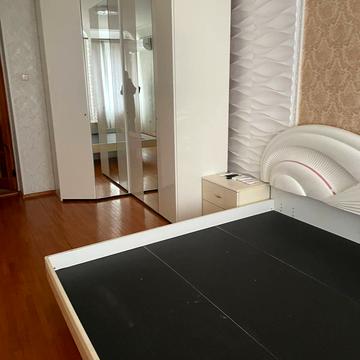 Садова вул. (Чубаря), 1