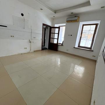 Болгарська вул., 67