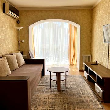 Вячеслава Чорновола вул., 2б