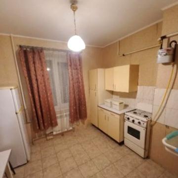 Героїв України вул., 17/24 к1