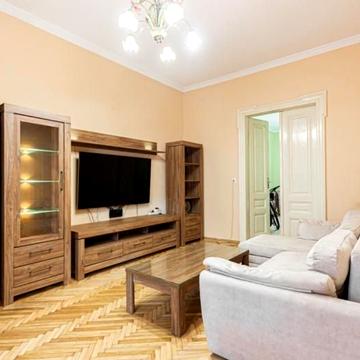 Одеська вул., 5