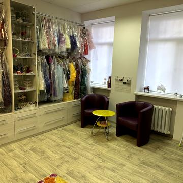 Соборна пл. (Жовтнева), 1