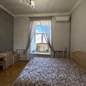 Успенська вул. (Чичерина), 52