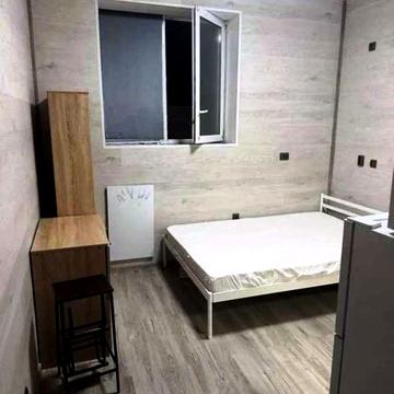 Волошкова вул., 1