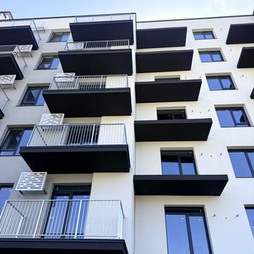 Євгена Коновальця вул., (Будинок 2)