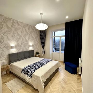 Миколи Міхновського бульв. (Дружби народів), 30/1