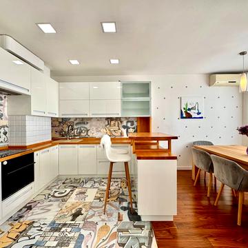 Урлівська вул., 40